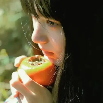 何女士